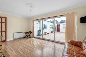 Lounge- click for photo gallery